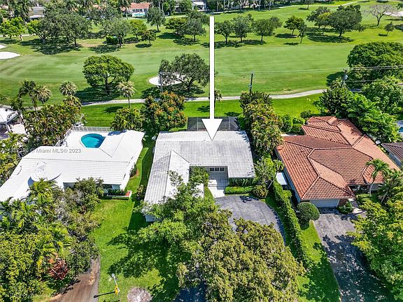 2nd image of 1315 Campo Sano Ave