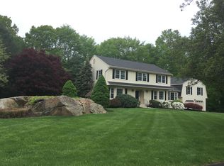 35 Deepwood Rd, Stratford, CT 06614