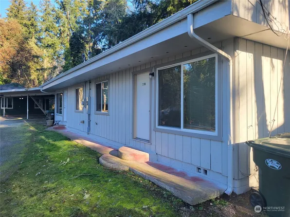 219 Lake Louise Drive SW #A&B, Lakewood, WA 98498