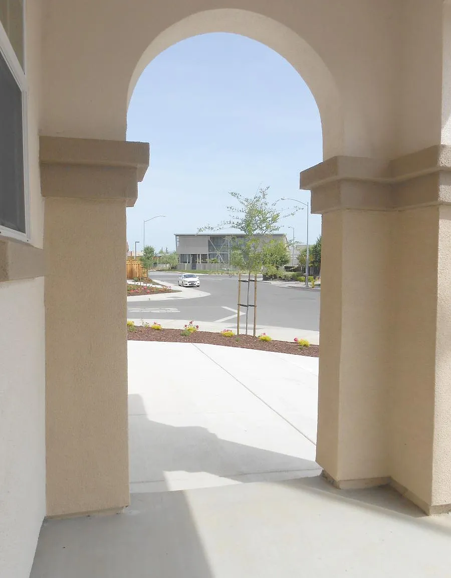 15925 Piazza Way — Photo 3