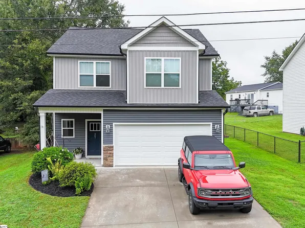 207 Phillips Ave, Easley, SC 29640