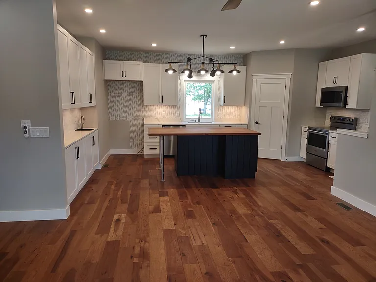 302 W Crawford Ave — Photo 5
