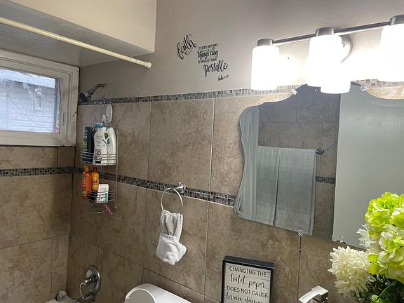 2nd image of 6611 Bitteroot Ln