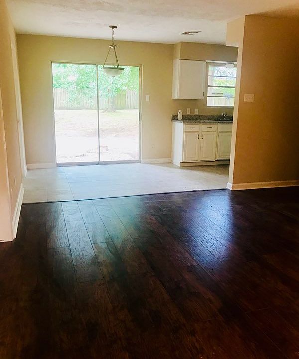 1st image of 304 Arrowhead Dr