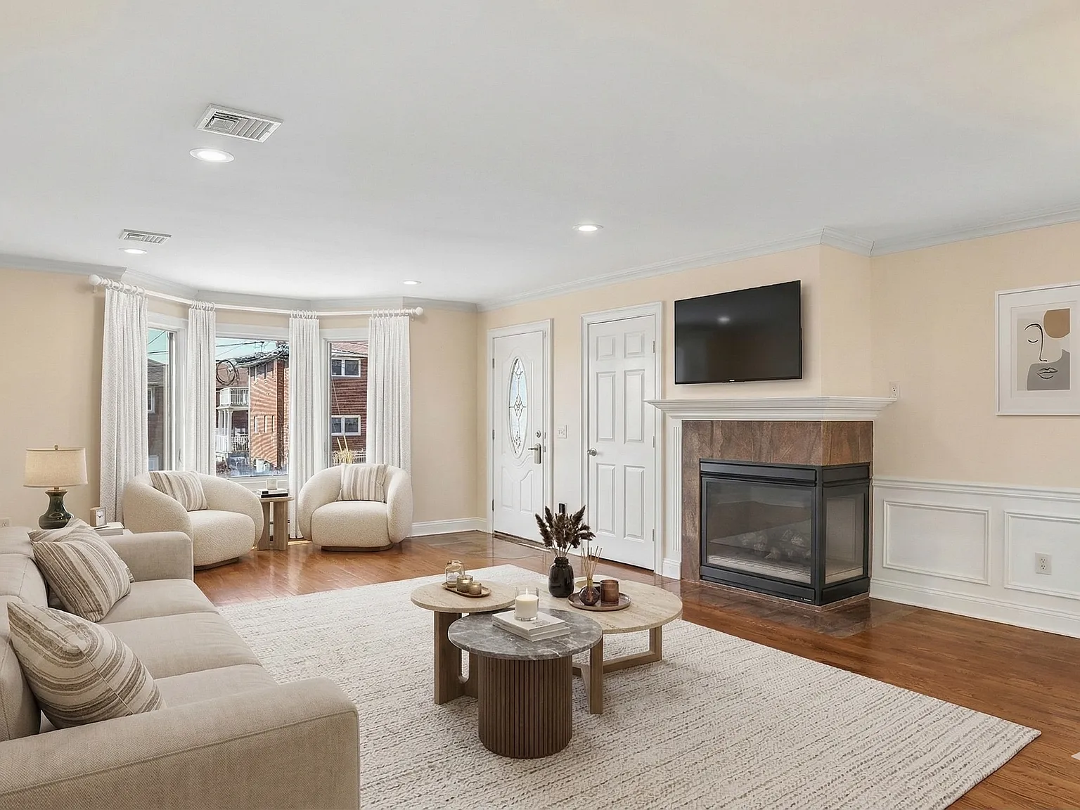 3 bed, 3.5 bath, 1780 sqft, $4,600 — Photo 2