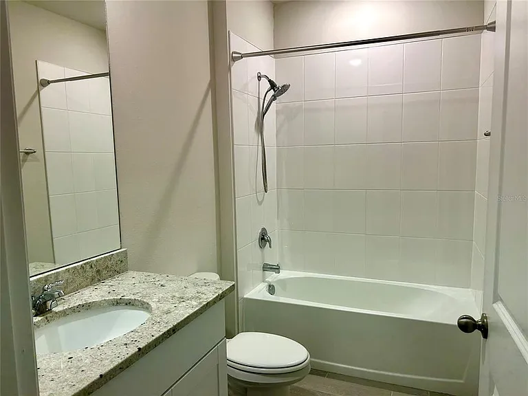 10225 Daybreak Gln — Photo 18