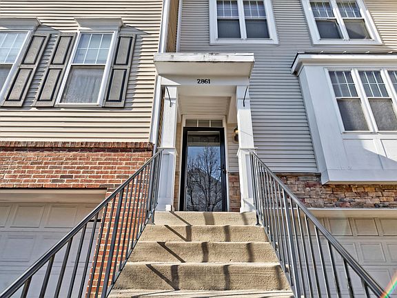 3rd image of 2861 Acarie Dr
