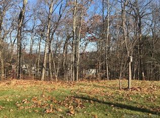 4 Robinson Cir, Ellington, CT 06029