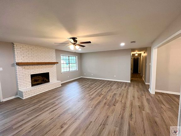 4th image of 519 Langford Ln