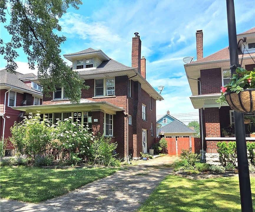 1st image of 135 University Ave