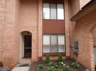806 Stonybrook Dr, Norristown, PA 19403