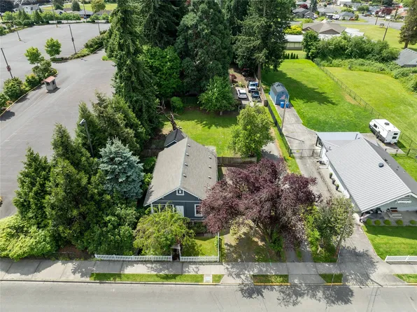 610 7th Avenue SW, Puyallup, WA 98371