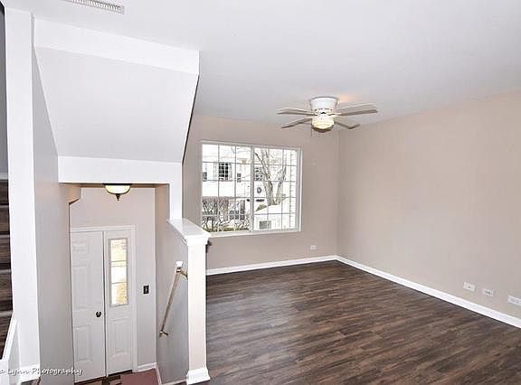 5th image of 605 E Victoria Cir