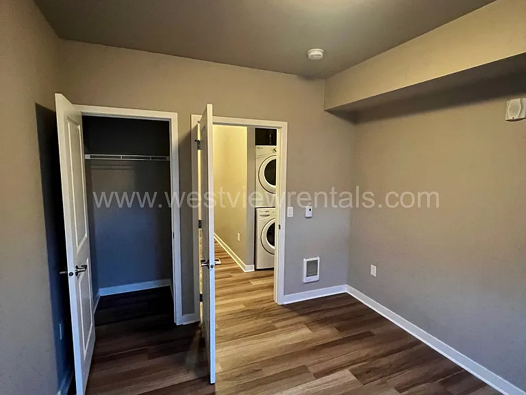203 E Laurel St — Photo 284