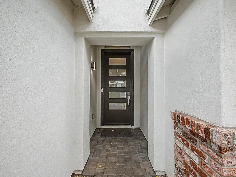 3414 N 44th Pl — Photo 4