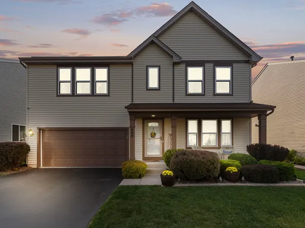 660 Canterbury Ln, Hampshire, IL 60140
