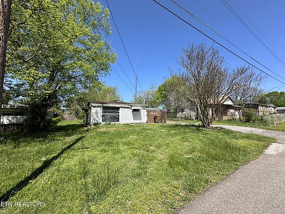 4th image of 329 Avenue B