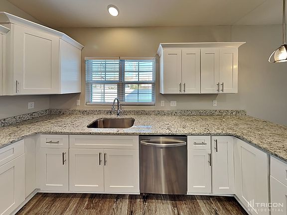 4th image of 2112 Welltown Ln