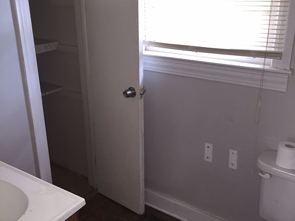 4th image of 40 Echols Dr #A