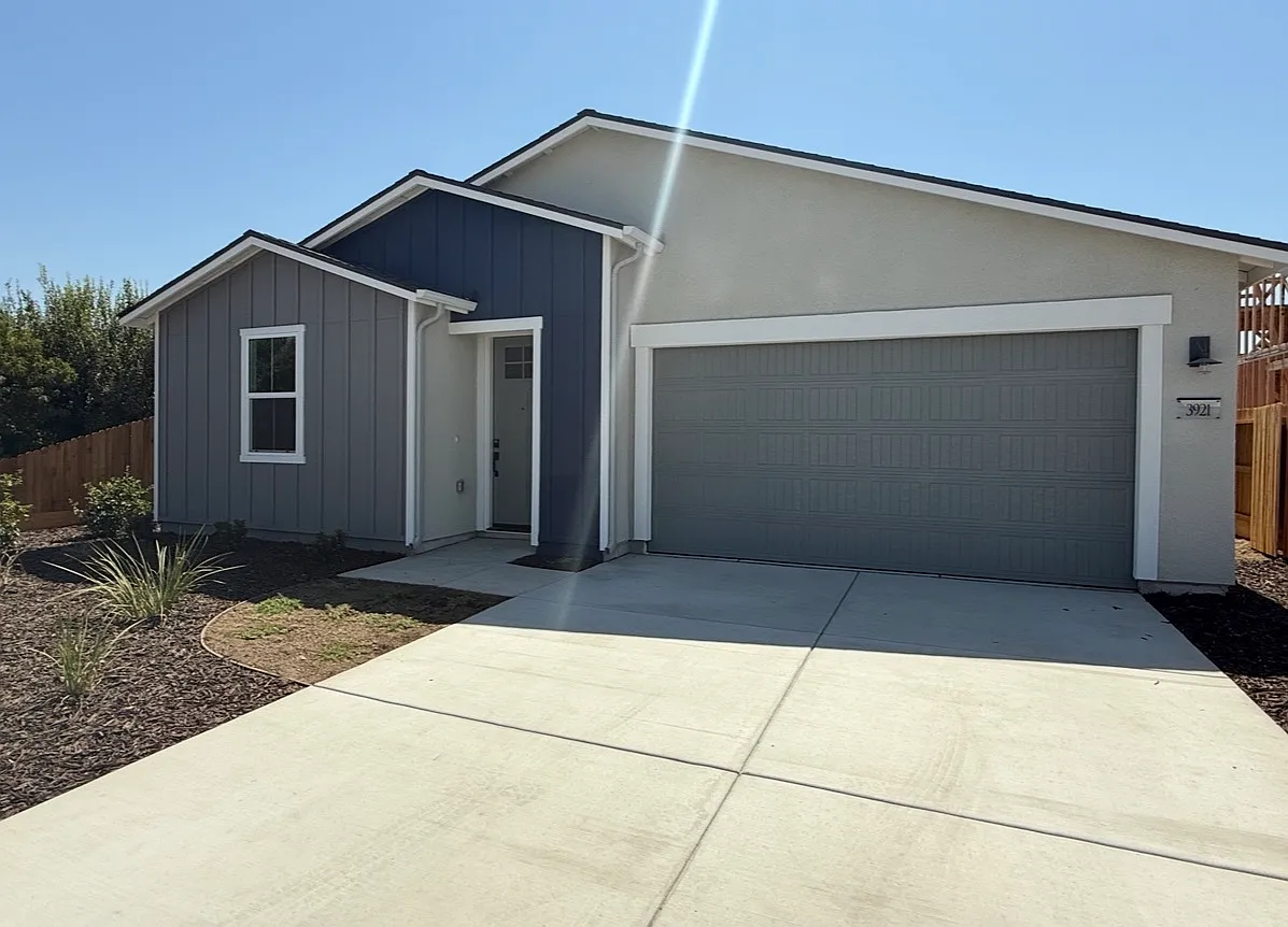 4 bed, 1842 sqft, $2,650 — Photo 1