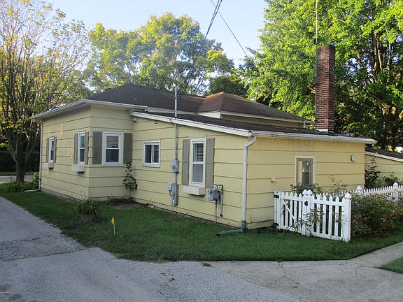4th image of 806 W Pere Marquette St