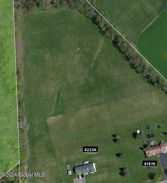 4th image of 377 Tamarac Road