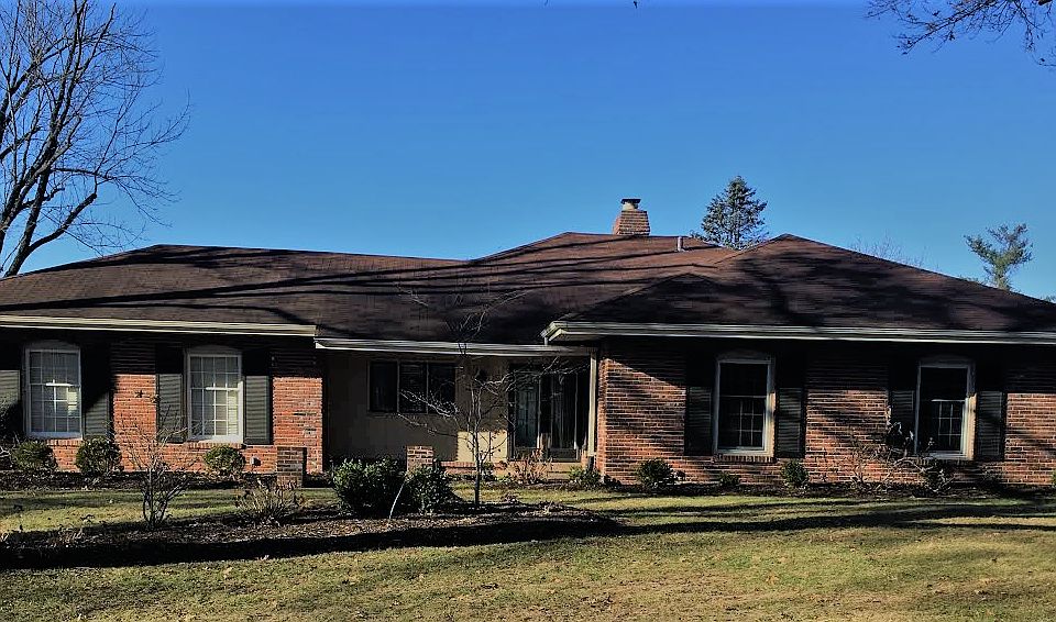 1st image of 5 Brook Mill Ln