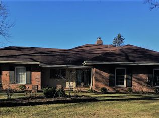 5 Brook Mill Ln, Chesterfield, MO 63017