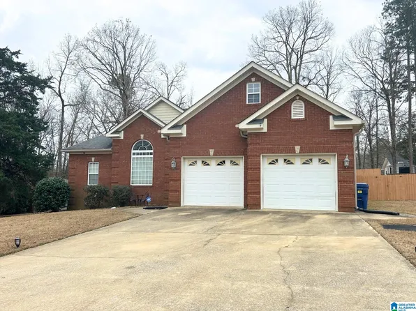 349 Lillian Ln, Anniston, AL 36207
