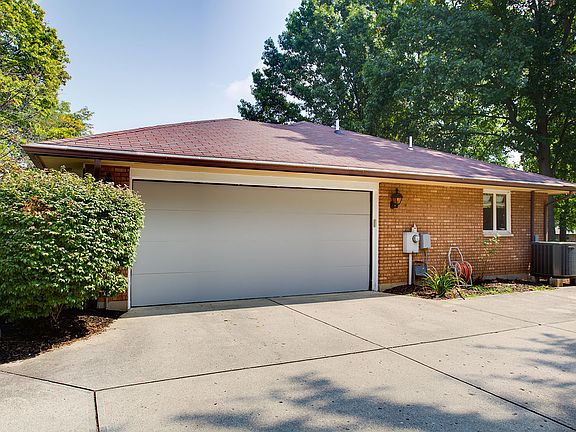 3rd image of 6818 Swissway Dr