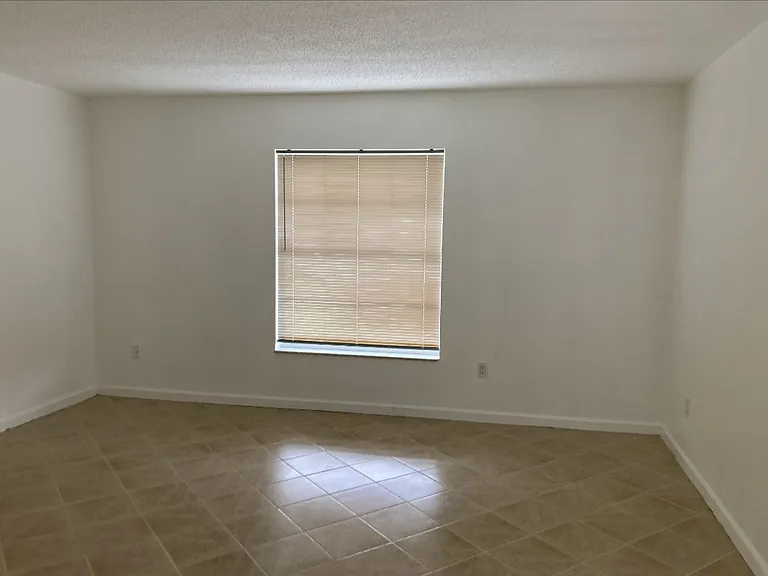 1243 Kinglet Ter — Photo 12
