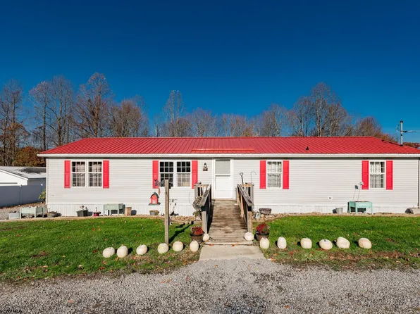 76 Faith Ave, Masontown, WV 26542
