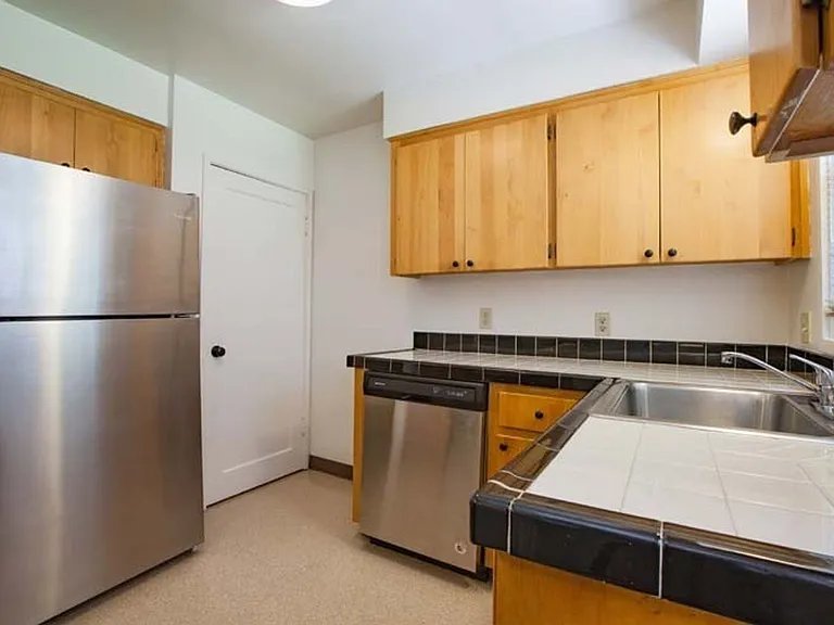 1826 SW Marlow Ave #28 — Photo 4