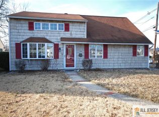 128 Homes Park Ave, Iselin, NJ 08830