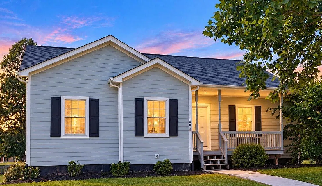 1100 Joffrey Dr — Photo 1