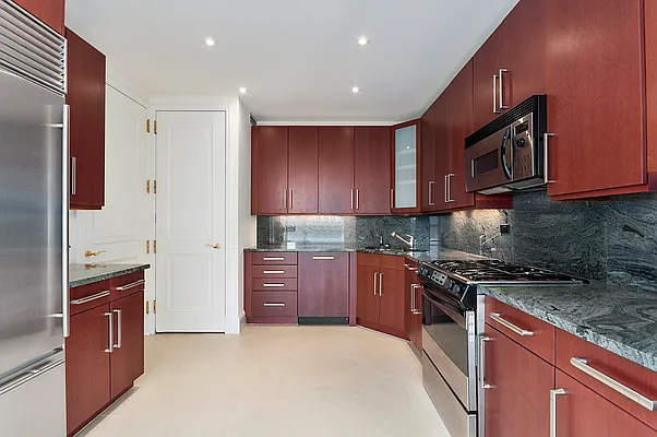 Rented by Douglas Elliman | media 14