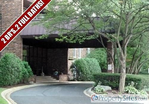 1st image of 1053 W Ogden Ave APT 135