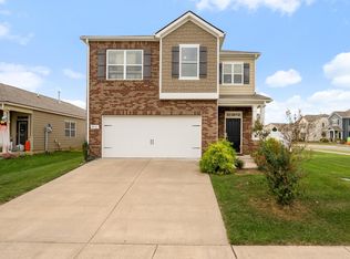 8021 Craighead Dr, Lebanon, TN 37087