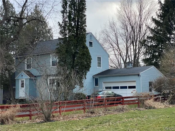 147 Hathaway Rd, Syracuse, NY 13214
