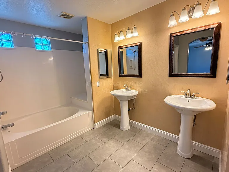 6425 W Desert Hollow Dr — Photo 16