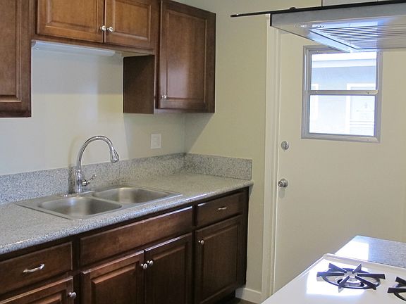 3rd image of 1005 E Doran St APT C