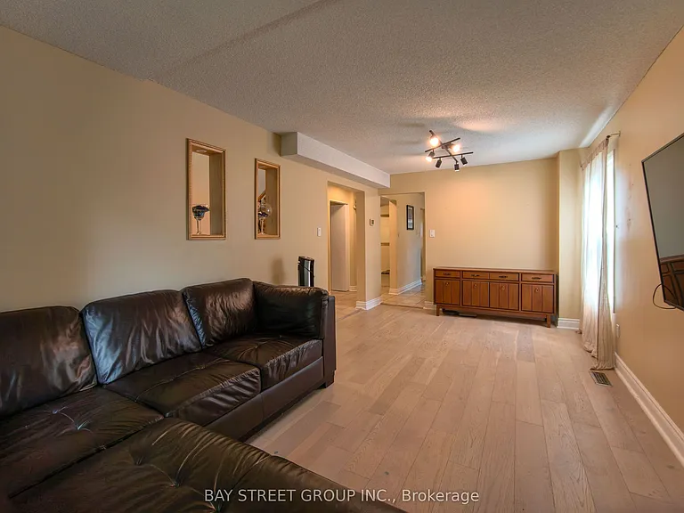 1620 Parish Ln — Photo 6