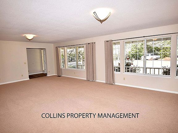 Large Living/Dining Room