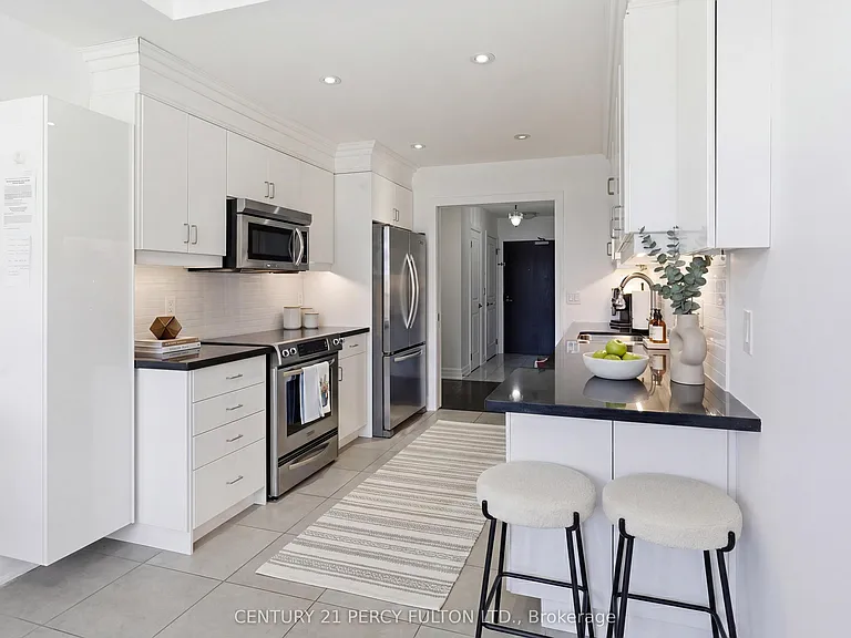 23 Rean Dr #405 — Photo 16