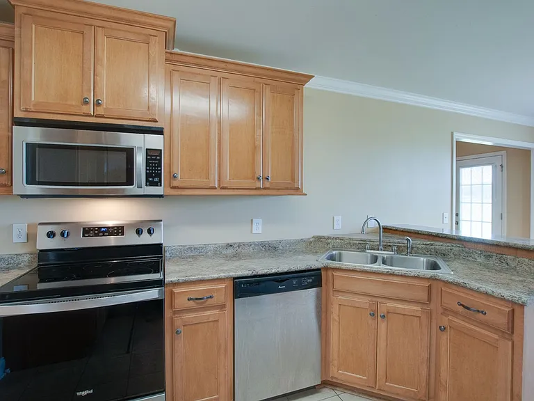 120 Lexi Ln — Photo 6