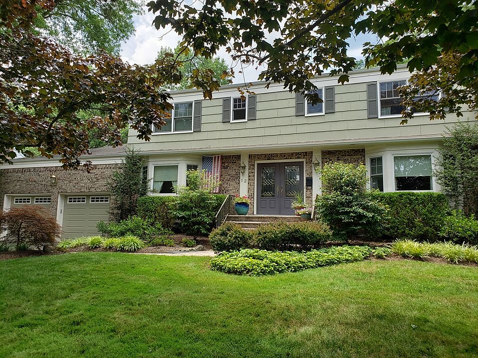 1st image of 12 Powell Dr
