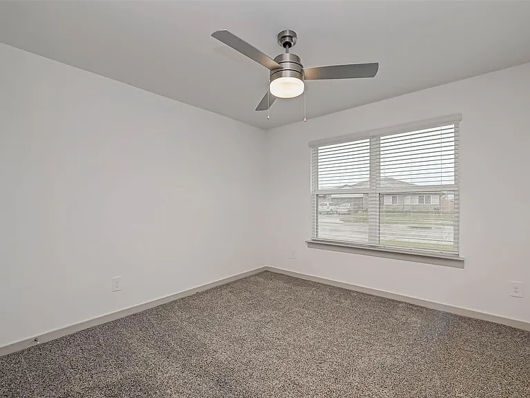 3418 Lake Landing Ln — Photo 33
