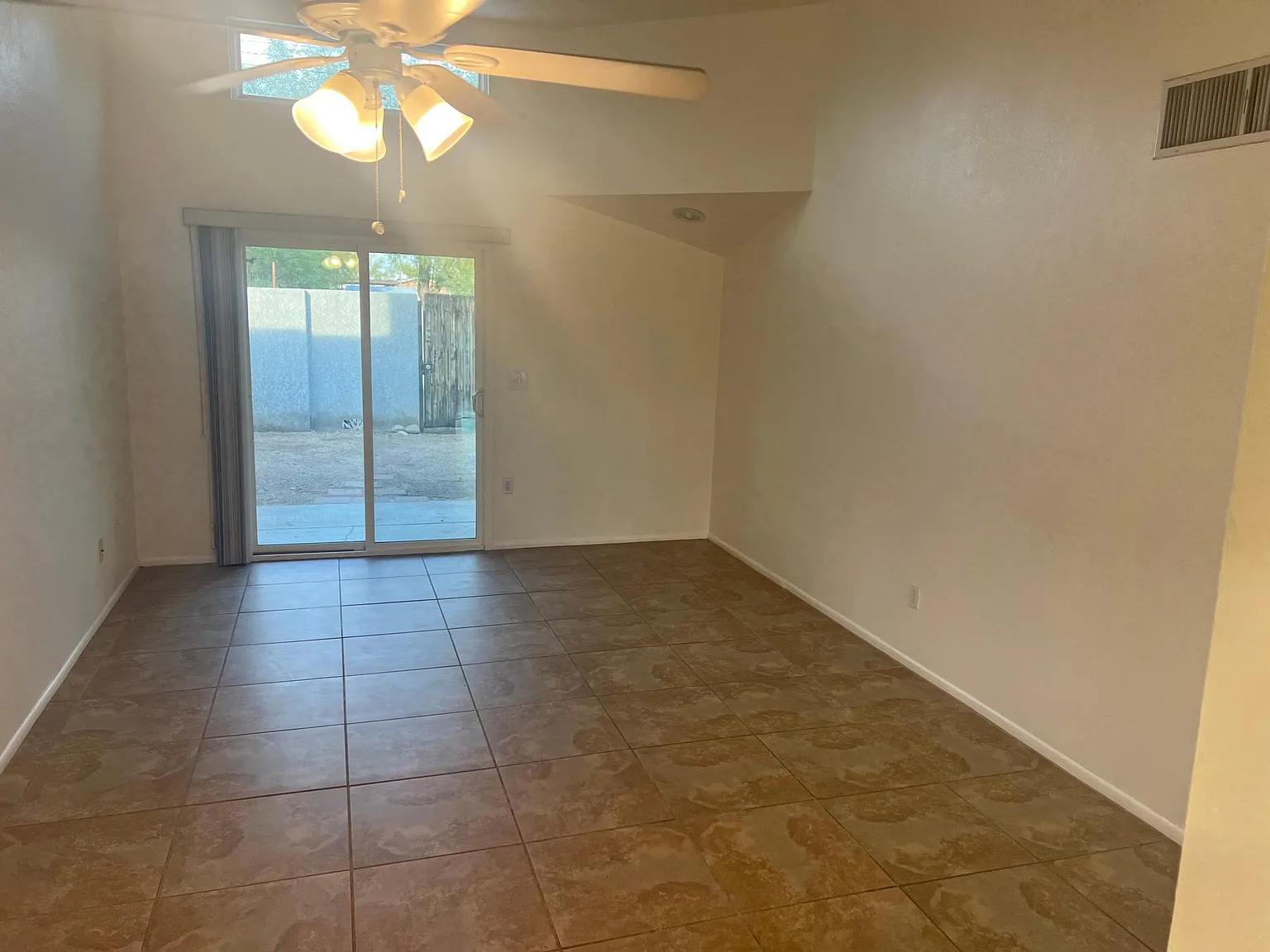 2 bed, $1,300 — Photo 2