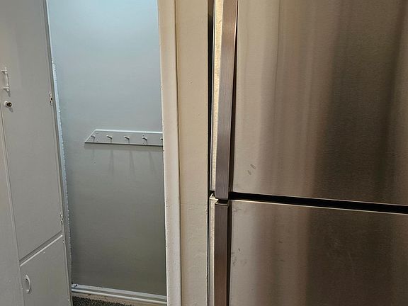 3rd image of 13760 Talbot Ave