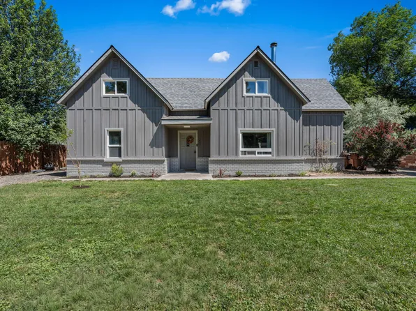 267 NW 5th St, Prineville, OR 97754